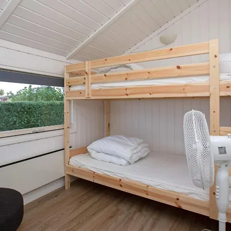 מלון 6 Person Holiday In Str By