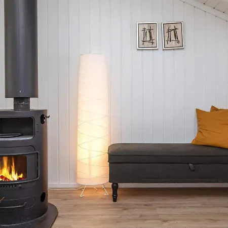 6 Person Holiday In Str By 4*