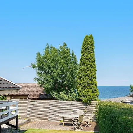 מלון 6 Person Holiday In Str By